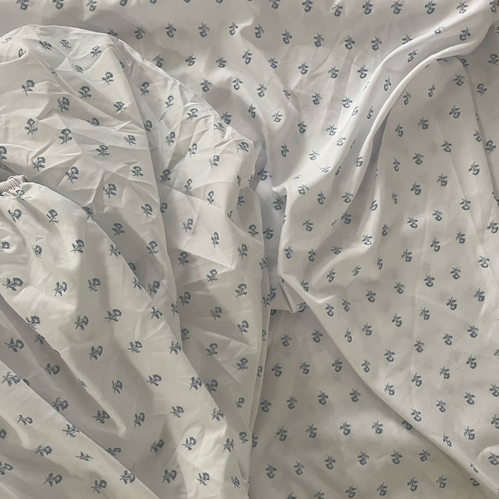 Floral blue sheets